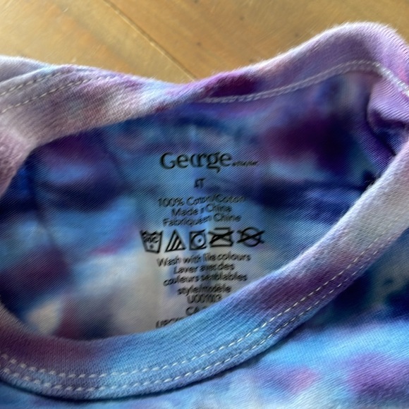 FREE with purchase Tie-DyeT-shirt and Leggings 4T - Picture 3 of 8